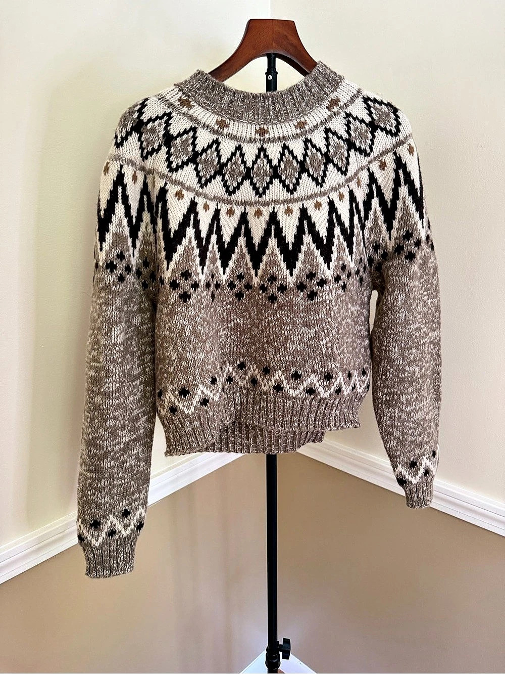 American Eagle Fair Isle Crew Neck Sweater Brown & Black Small